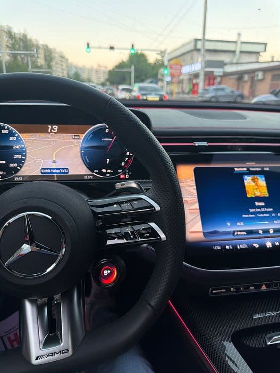 Mercedes- Benz E53 E performance — 4