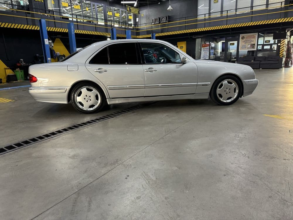 Mercedes- benz w210 — 2