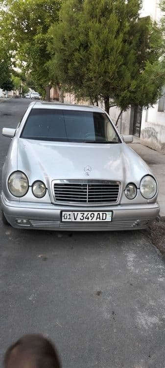 Mercedes w210 M111 автомат — 1