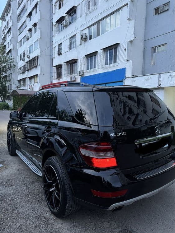 Mercedes Benz ML 350 — 2