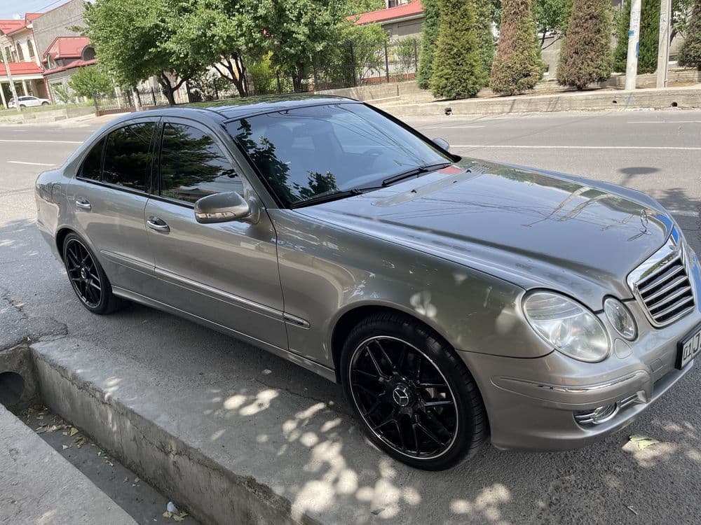 Mercedes Benz W211 — 3