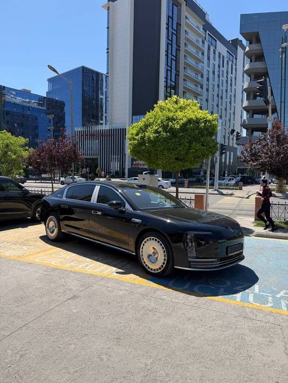 Maextro S800 REEV Executive 3-моторный. Mercedes benz. O'rniga. — 4