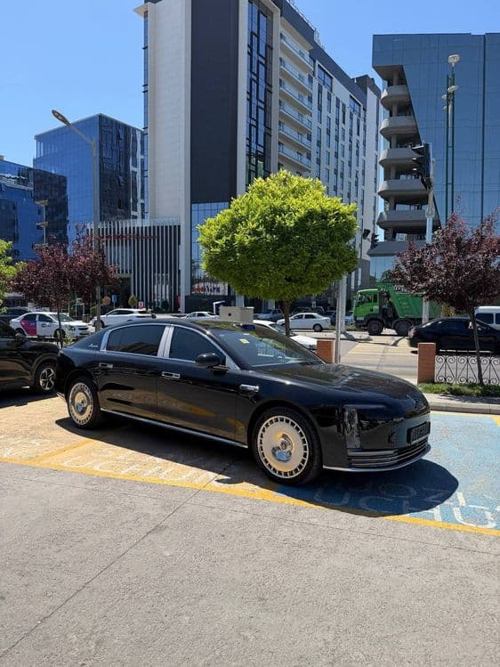 Maextro S800 REEV Executive 3-моторный. Mercedes benz. O'rniga. — 5