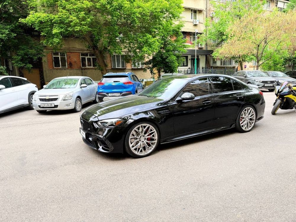 Mercedes-Benz AMG C63 SE performance — 5