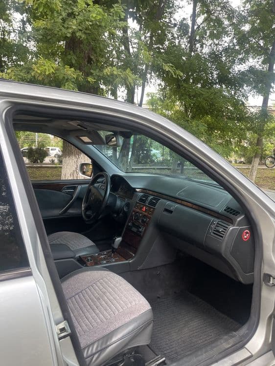 Mercedes Benz w210 3.2 — 2
