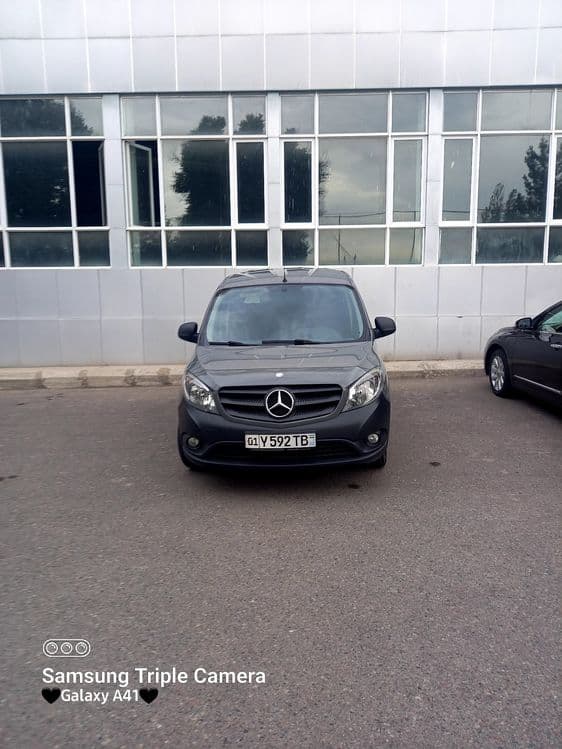 Mercedes citan furgon . — 3