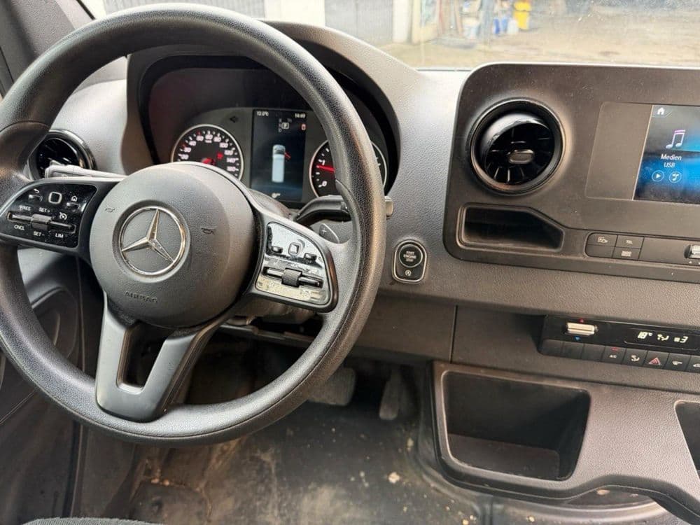 Mersedec benz sprinter — 4
