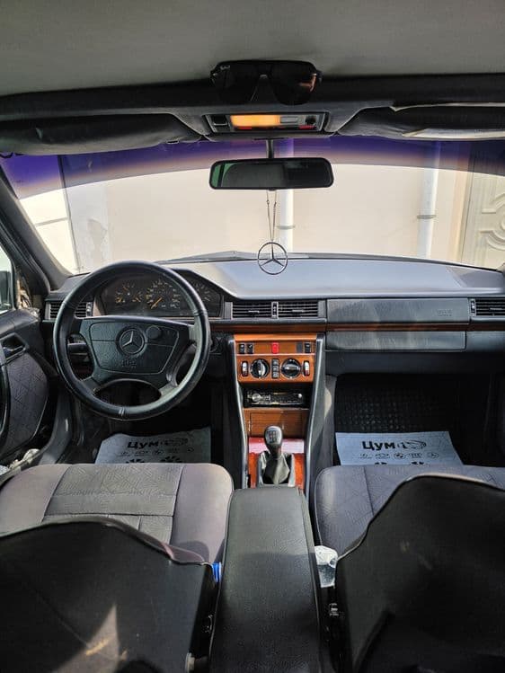 Mercedes Benz w124 — 2