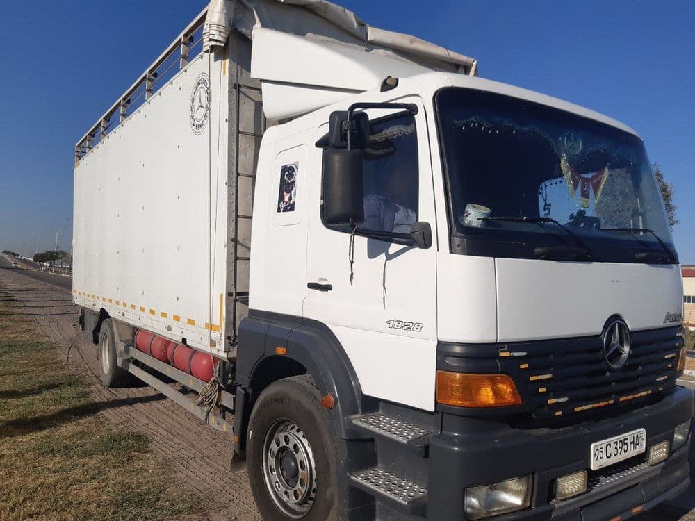 Mercedes Benz Atiko 18_28 — 2
