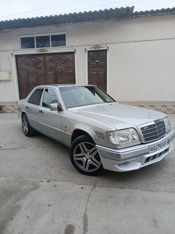 Mercedes-Benz 124 — 1