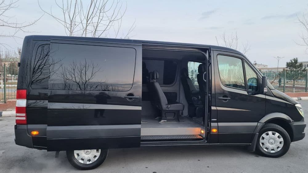 Mercedes Benz sprinter — 2