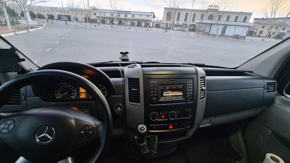 Mercedes Benz sprinter — 3
