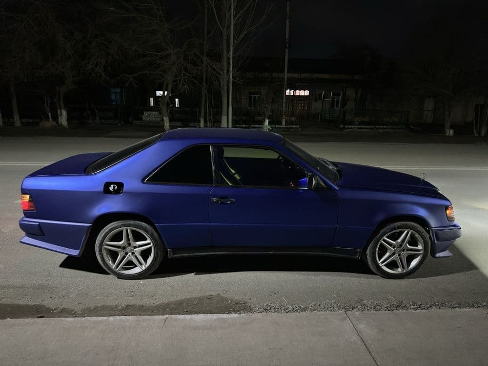 Mercedes-Benz W124 Coupe — 4