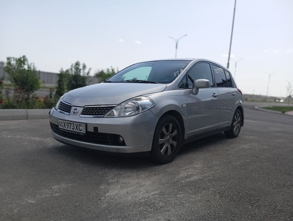Nissan tida 1.6 2006 yil seriy maksimum 300$ li ishi bor narxi 5500$ — 1