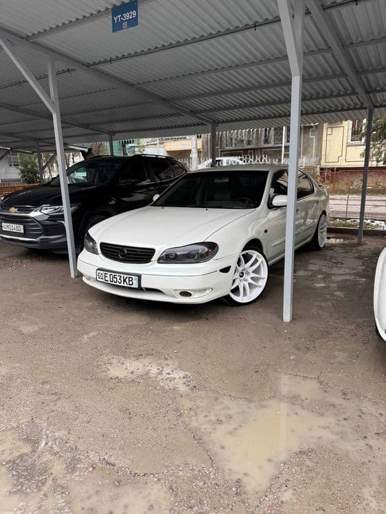продаю Nissan maxima a33 — 1