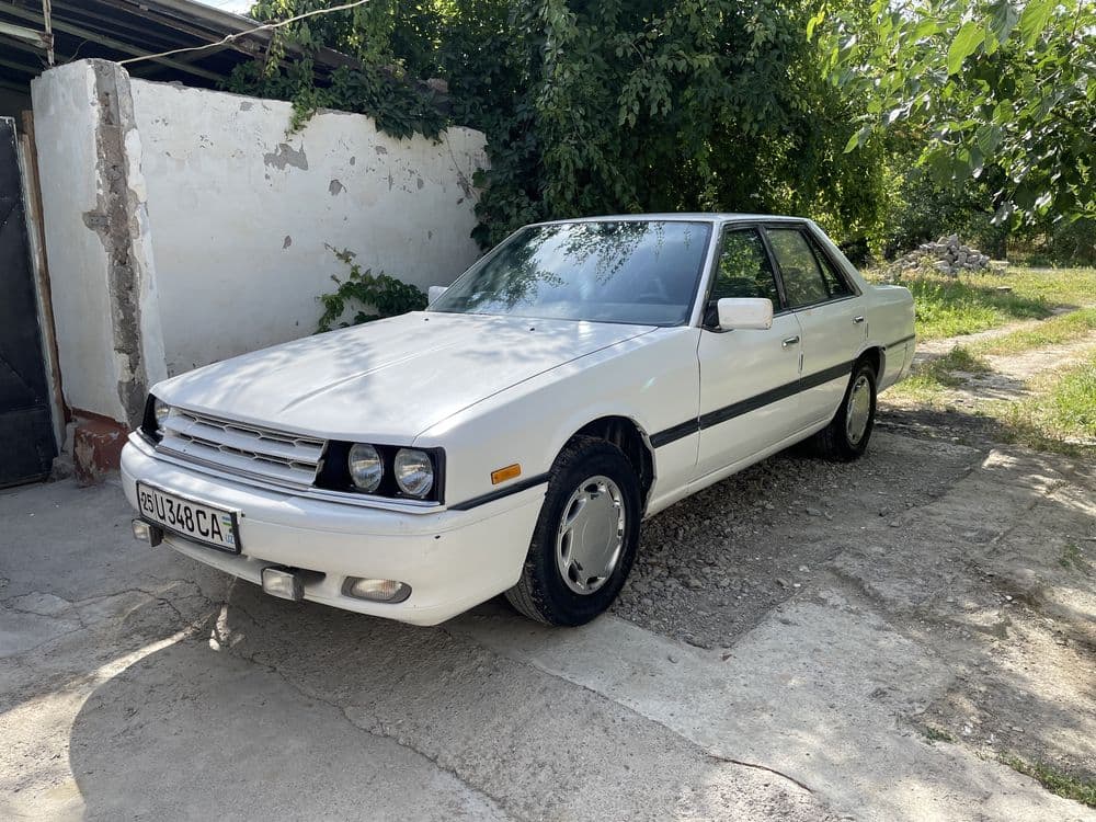 Nissan skyline 1987 — 1