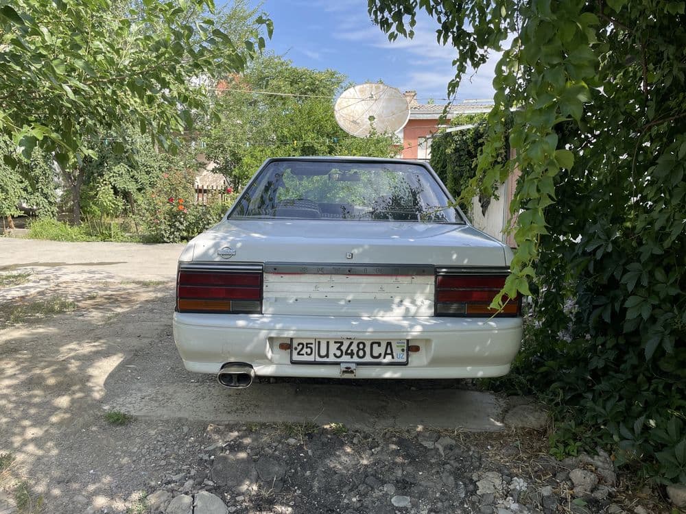 Nissan skyline 1987 — 4