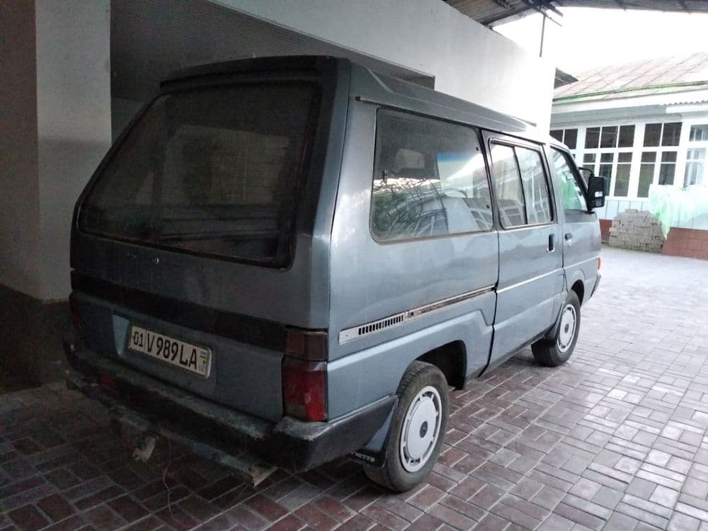 Nissan Vanette grey-blue — 2