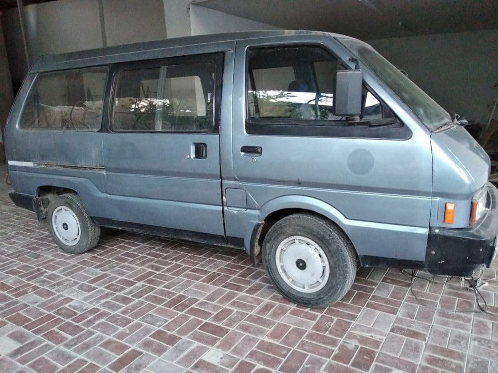 Nissan Vanette grey-blue — 3