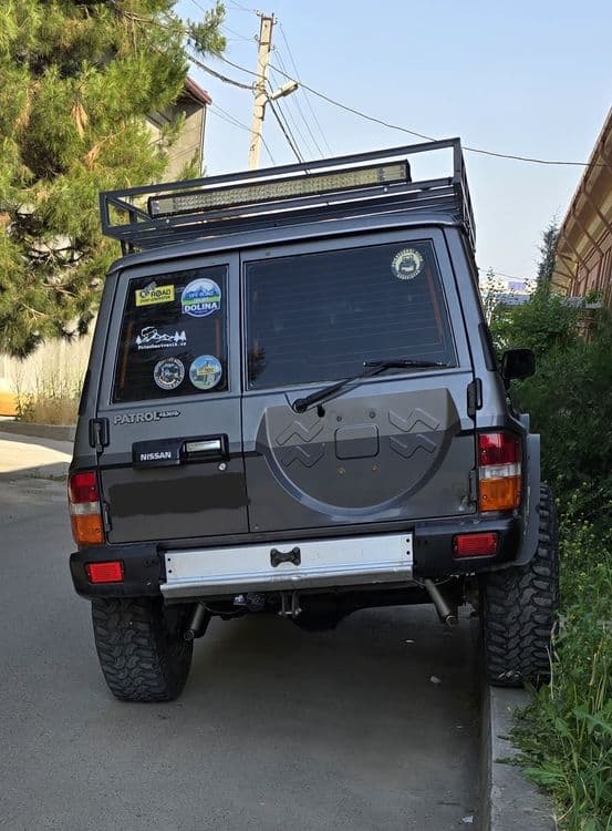 Nissan Patrol Y60 — 3