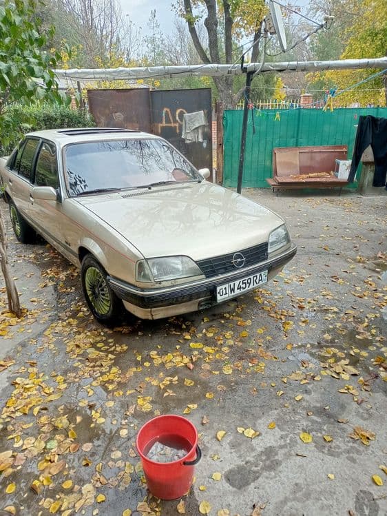 Срочно срочно Опель Рекорд о цене ещё договоримся — 2