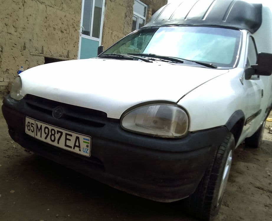 Opel combo mashinasi — 1