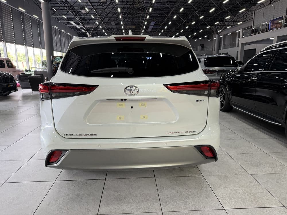 Toyota Highlander 2.5 HEV Limited E-Four — 5