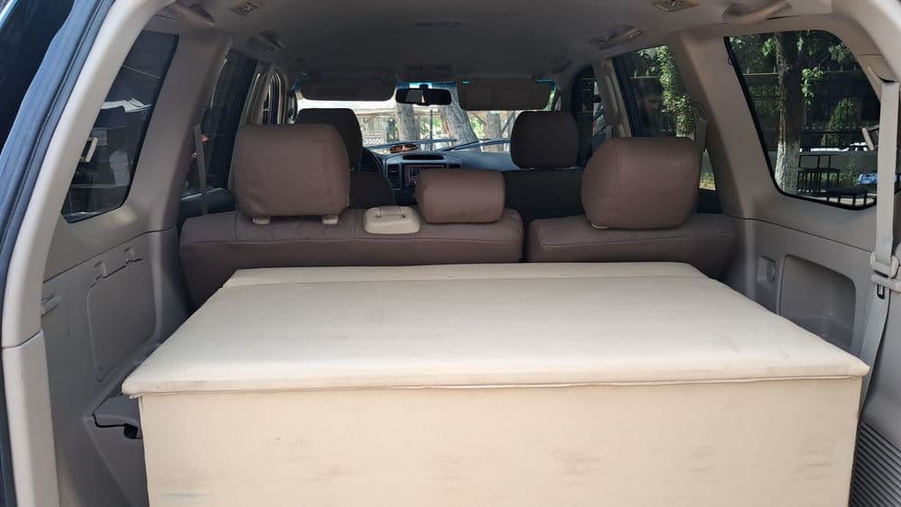 Land Cruiser Prado  GX — 8