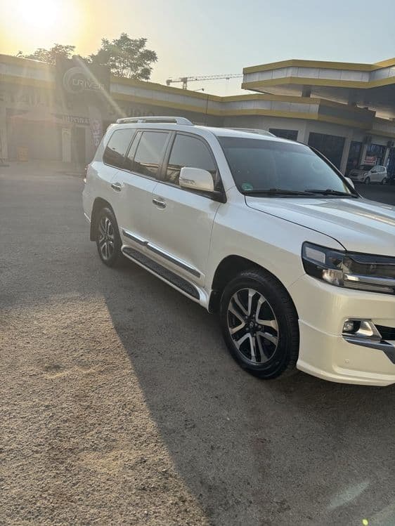 Land Cruiser 200 TOYOTA своя. — 2