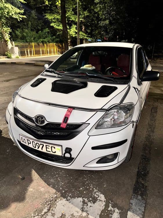 Продам Toyota Yaris — 1
