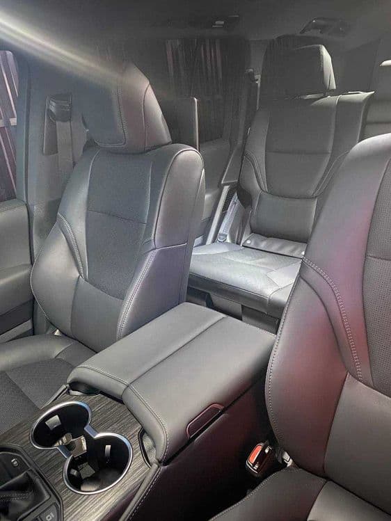 Продам TOYOTA LAND CRUISER 300 70 Anniversary 300ZI 2022г. — 8