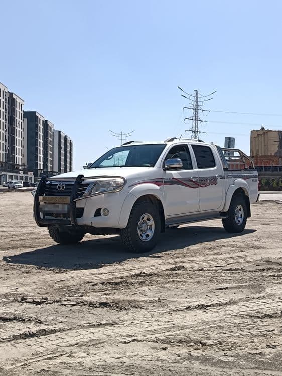 TOYOTA HILUX 2013 йил сотилади. — 1