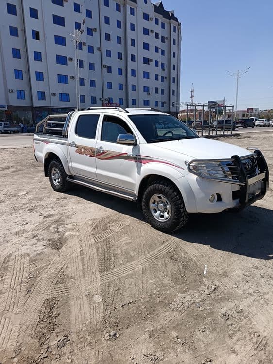 TOYOTA HILUX 2013 йил сотилади. — 3