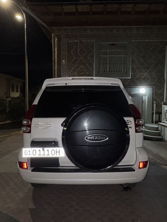 Toyota prado 120. 4 L — 2