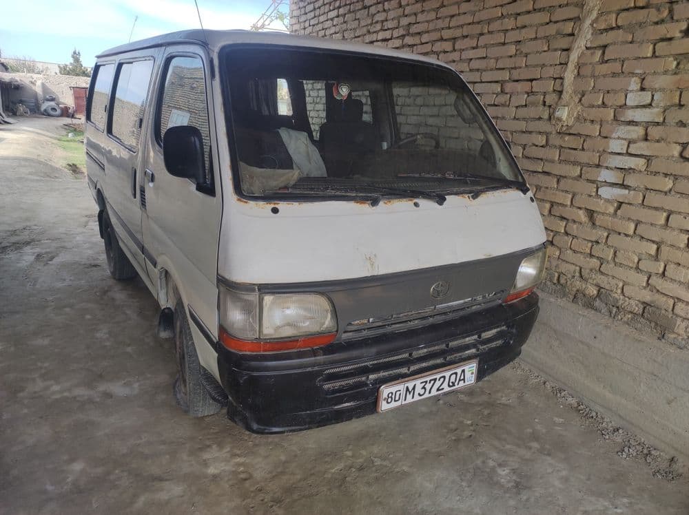 Toyota mikra avtobus sotiladi — 2