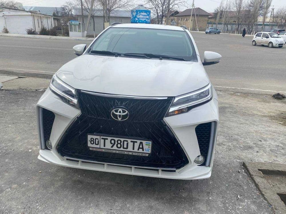 Тайота Даймонд Раш сотилади. 2020 йил — 2