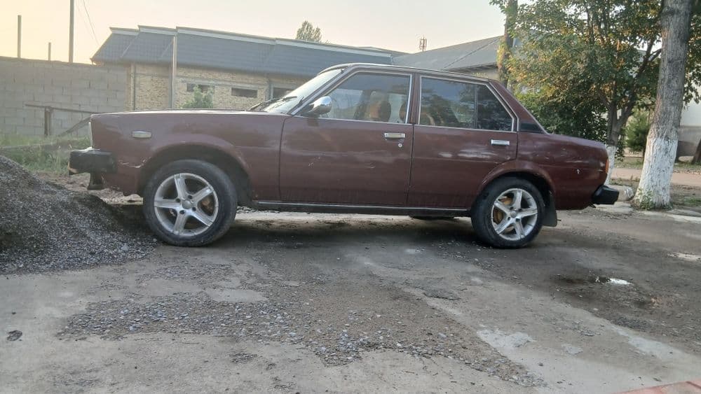 Toyota corolla 1982 — 3