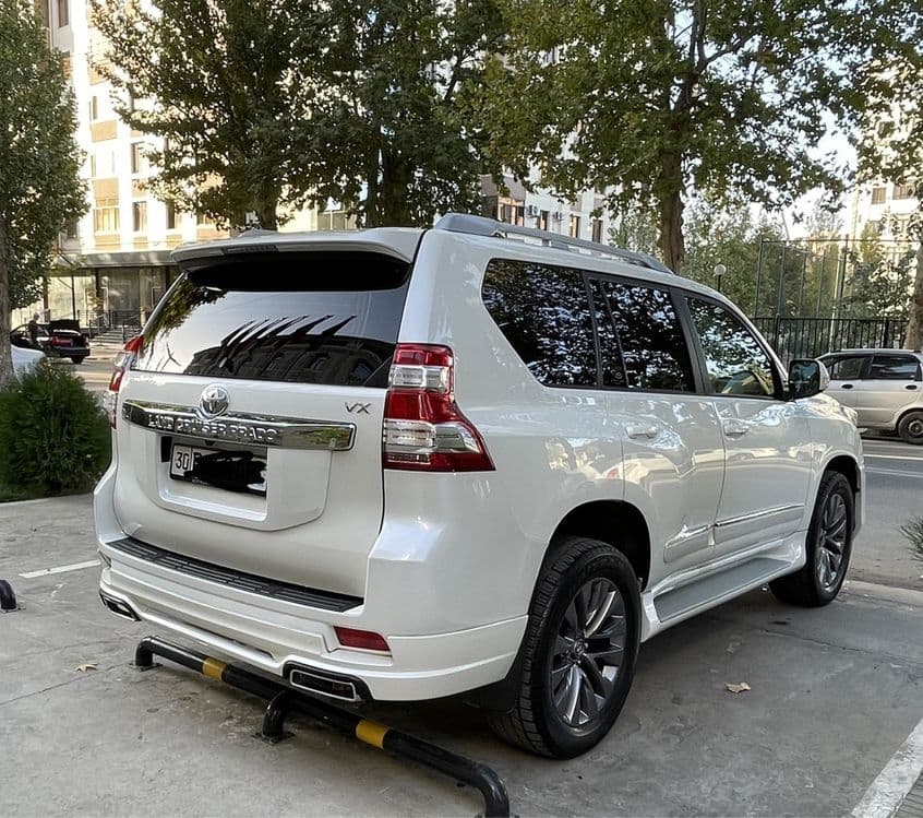 Toyota Land Cruisers — 3