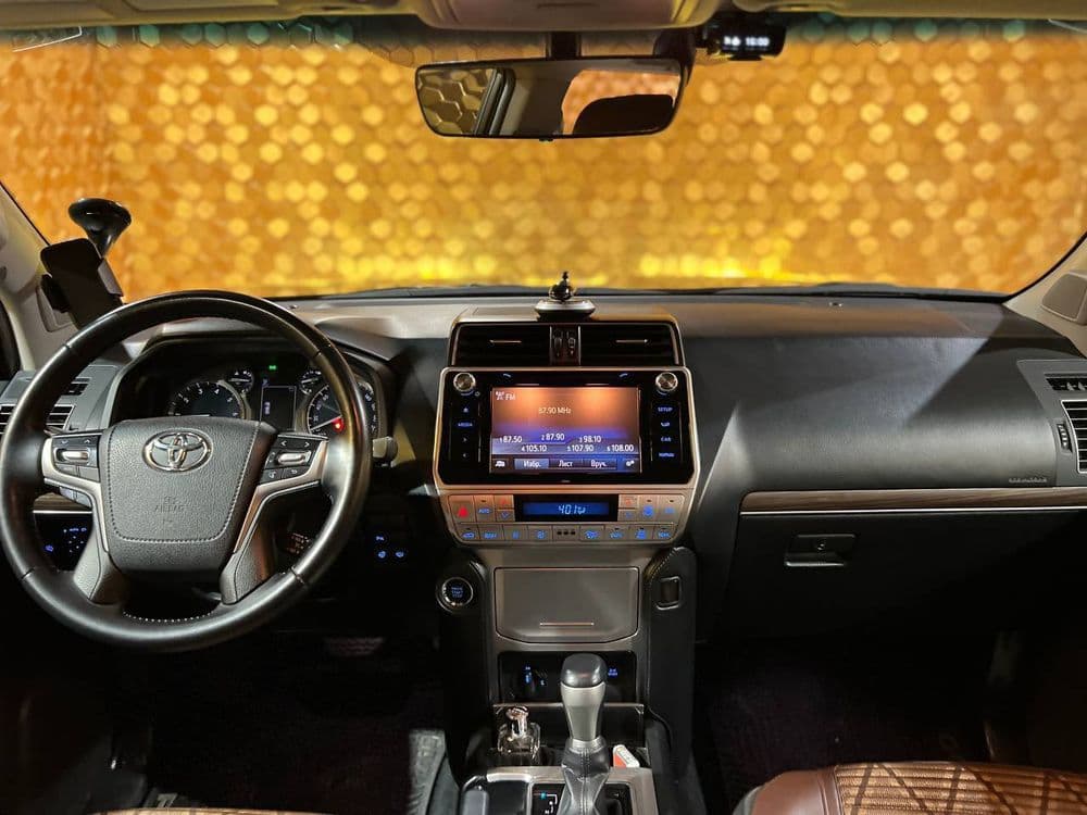 Tayota land cruiser Prado — 5