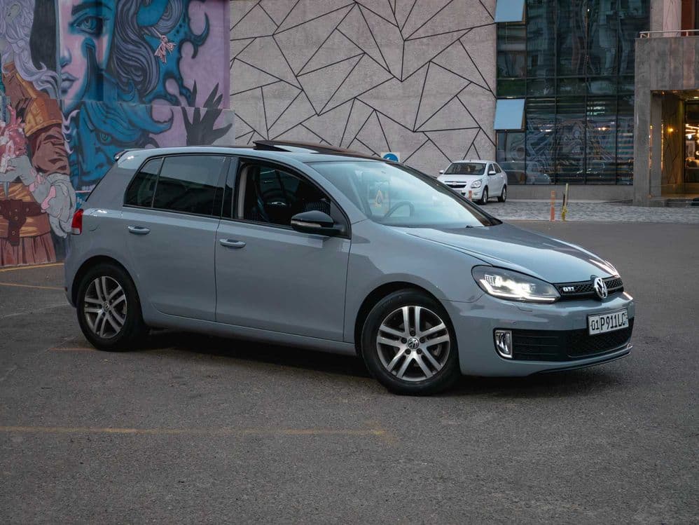 Volkswagen Golf 6 — 2