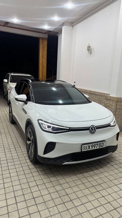Volkswagen id 4 ideal — 1