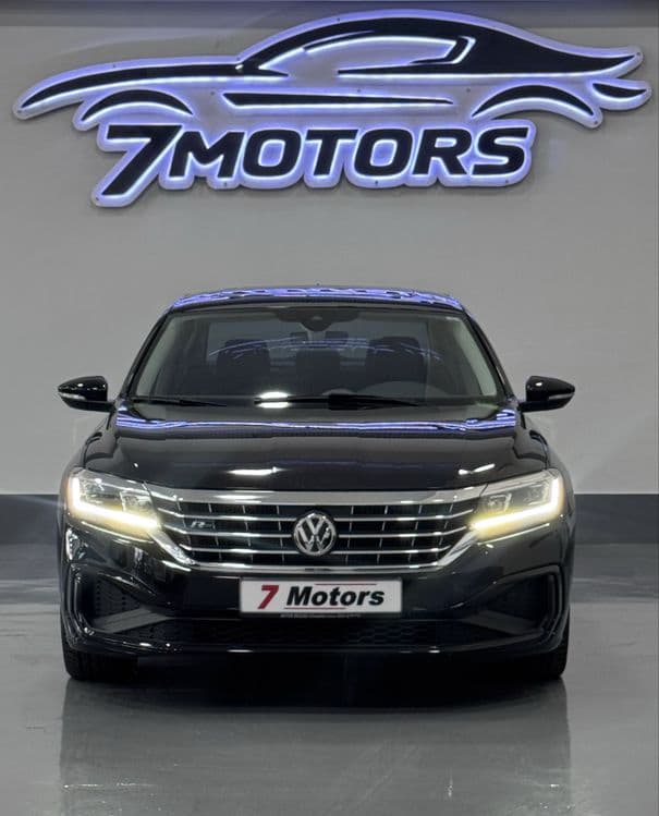 Volkswagen Passat 2.0  R-Line — 1