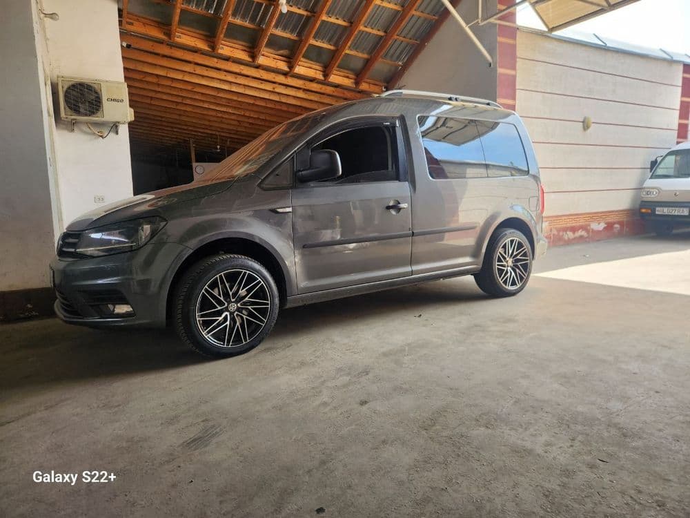 Volsvagen caddy 2021yil Kraska toza — 2