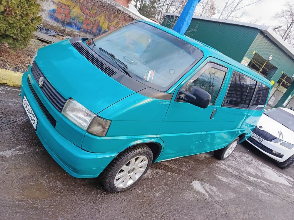 Volkswagen Transporter — 2