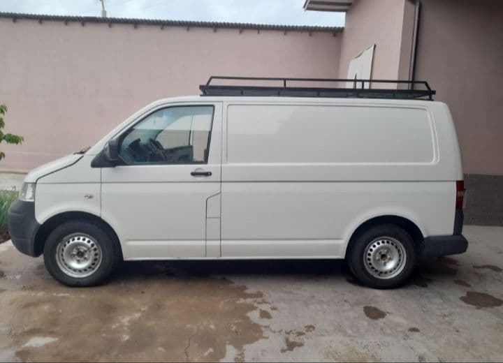 Volkswagen transporter t5 — 1
