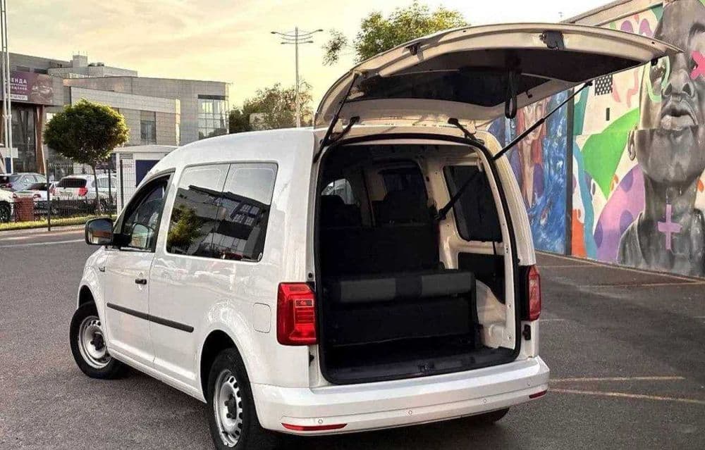wolswagen caddy cargo — 1
