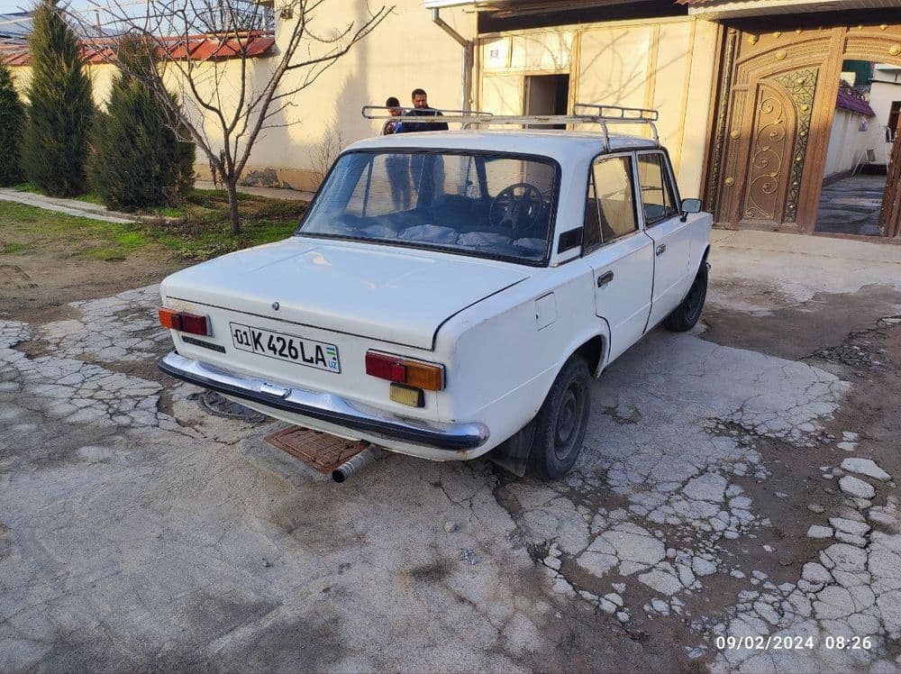 Vaz 21011 sotiladi — 3