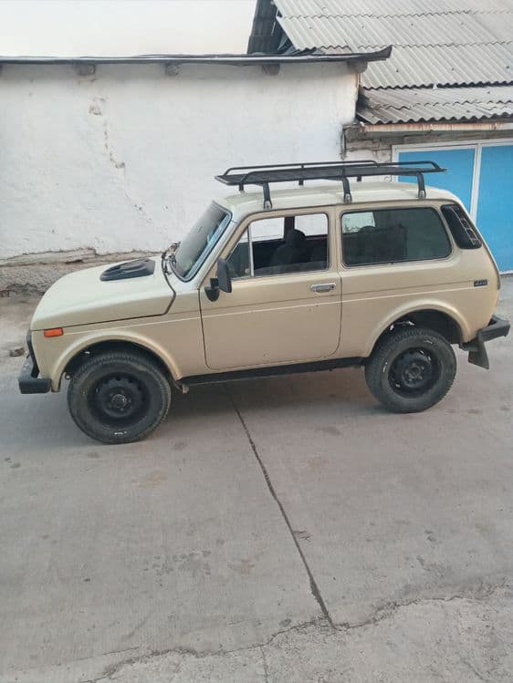 Niva sotiladi yili 1985 holati yaxshi — 2