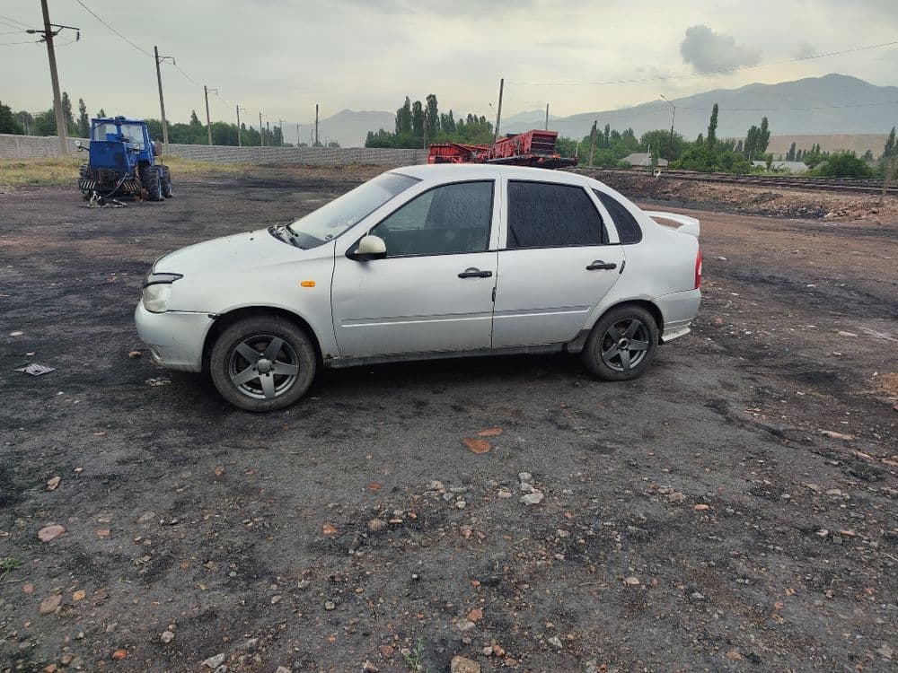Lada kalina 1118 . Metan 80l yaxshi xolatda — 2