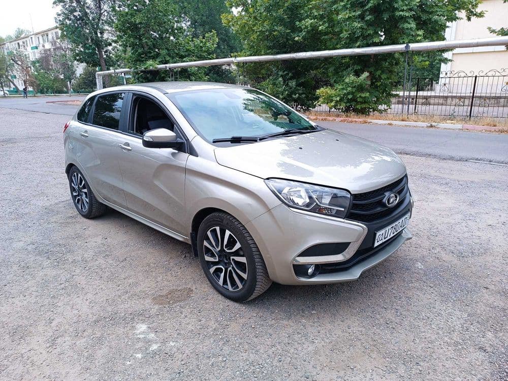 Продаётся или Аренда с выкупом Lada XRay 2018 года 1.8 автомат коробка — 1